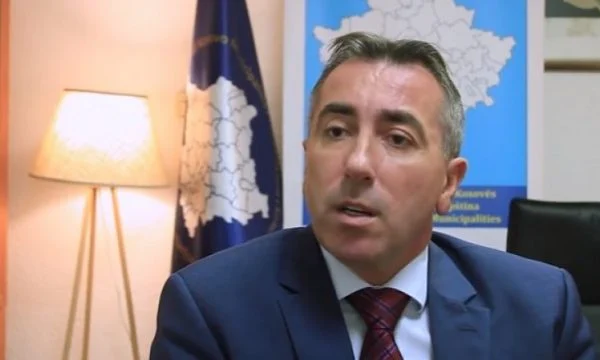 Ibrahimi: Të gjithë ministrat e kaluar e zëvendësuan Ekipin Menaxhues, vetëm Elbert Krasniqi jo