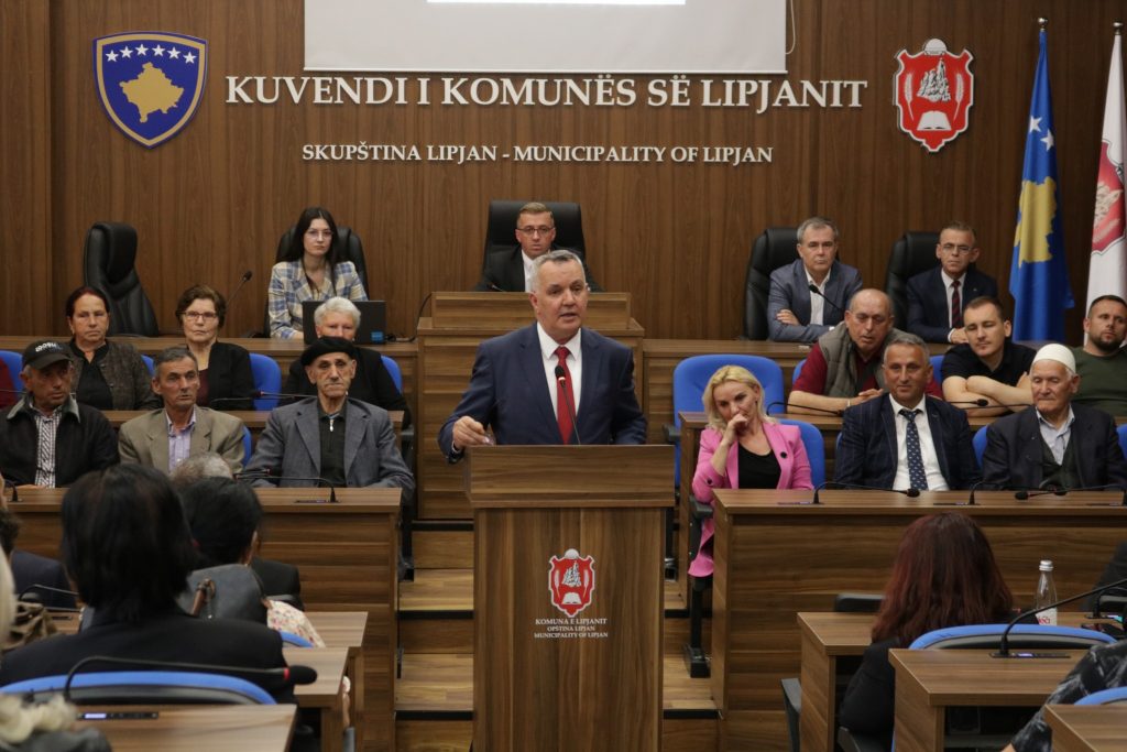 Mbahet Akademi Përkujtimore në shënim të 14 qershorit Ditës së Dëshmorëve të Komunës së Lipjanit