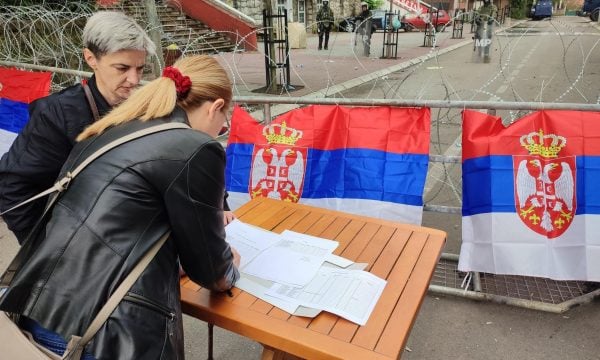 Sveçla thotë se Srpska po i detyron serbët në Veri të nënshkruhen për protestë