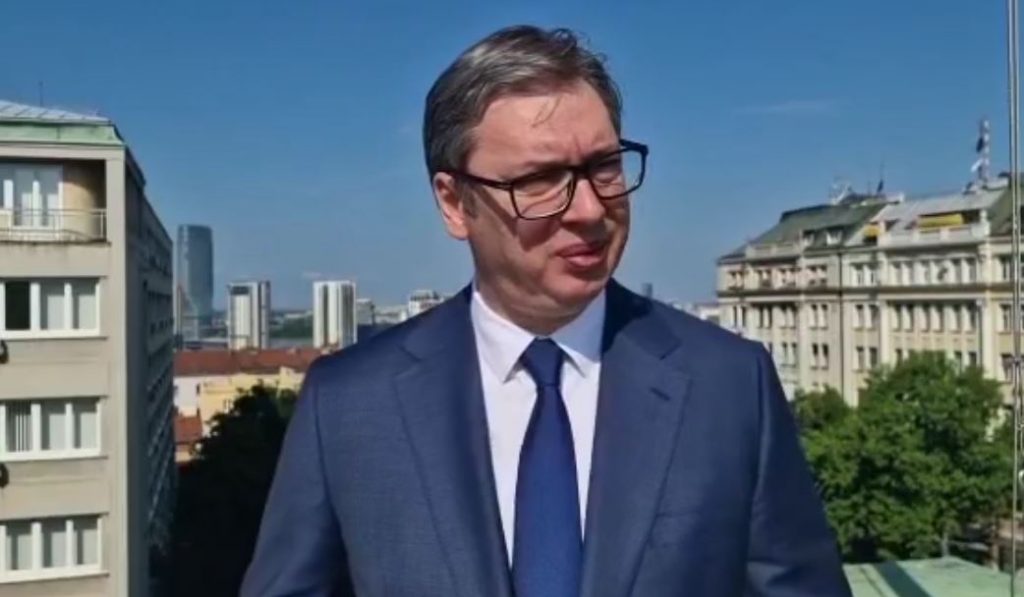 Vuçiq: Ka presione të mëdha rreth Kosovës
