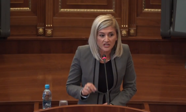 BE paralajmëroi shpalljen e masave ndaj Kosovës, reagon Kusari: Hera e parë në histori, arsyet s’po mund t’i artikulojnë
