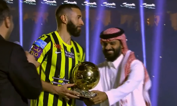 Me “selam alekem” Karim Benzema prezantohet para 60 mijë tifozëve