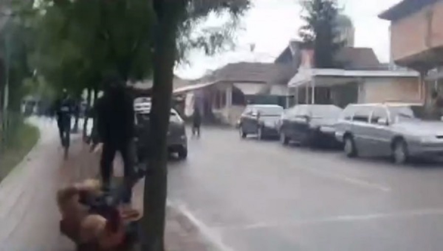 Policia me detaje pas sulmeve në veri: Nëntë gazetarë janë sulmuar brutalisht nga grupe kriminale
