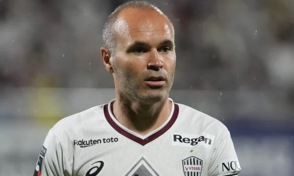 Iniesta mund t’i bashkohet Messit dhe Busquetsit te Inter Miami