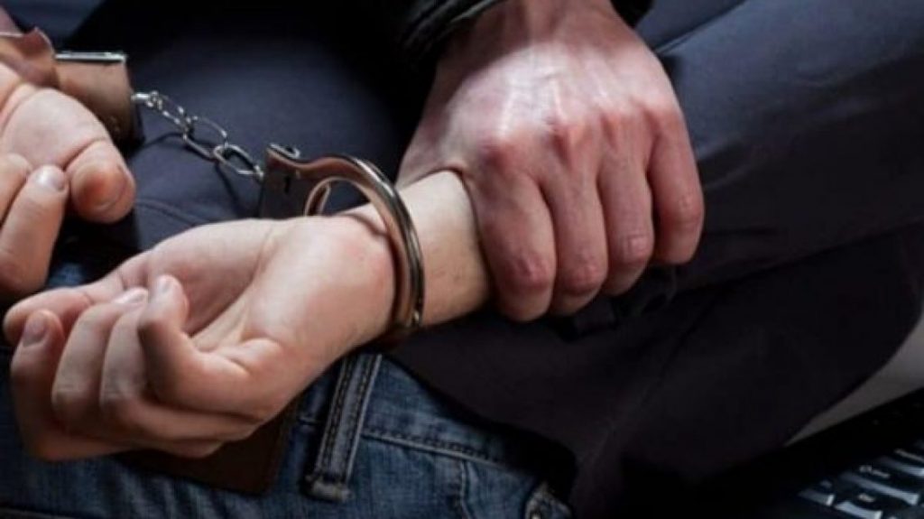 Prezantohet rrejshëm si person zyrtar, arrestohet i dyshuari në Lipjan