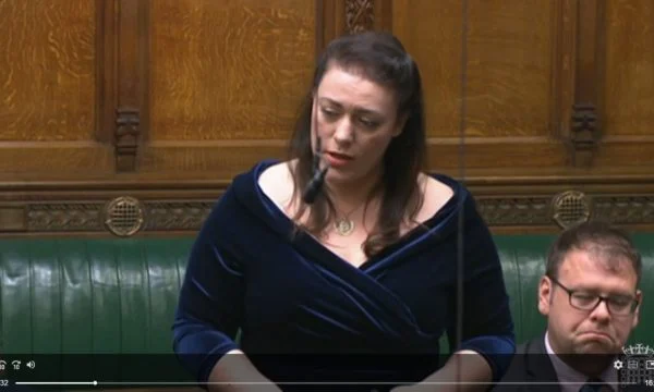 Deputetja britanike: Armët në Veri po kontrabandohen nëpër kishat ortodokse, KFOR është në dijeni