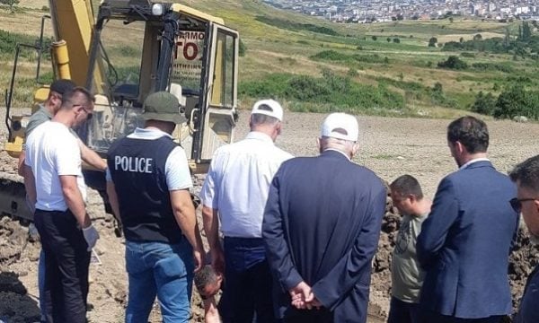 Gjetja e mbetjeve mortore të tre personave në veri, trupat pritet t’iu dorëzohen familjeve pas rezultateve të ADN-së