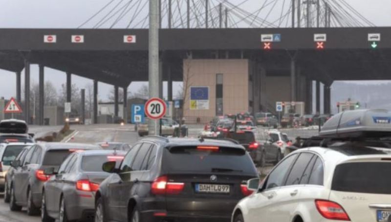 Pritjet për të hyrë në Kosovë nga Merdari deri në 1 orë