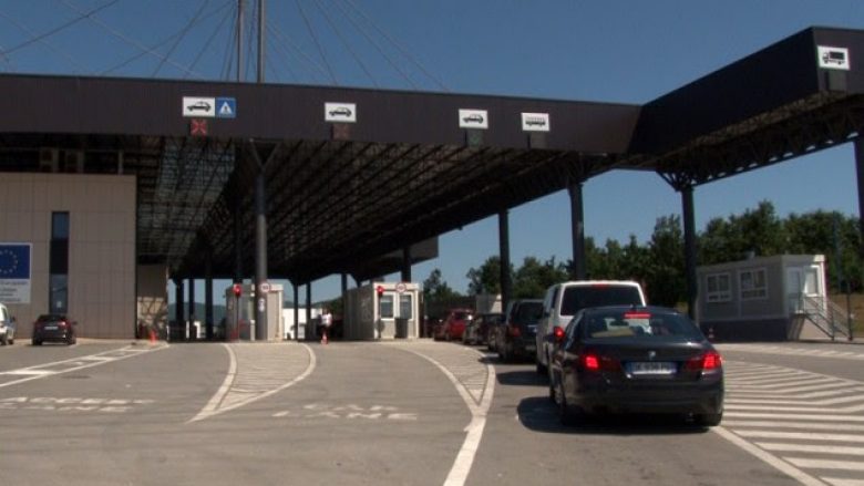 Deri në një orë pritje në Merdarë për të dalë nga Kosova