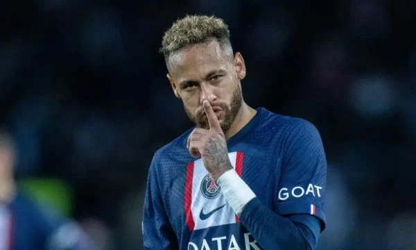 Neymar jashtë planeve të PSG-së, braziliani nuk pranon të largohet me rrogë më të ulët