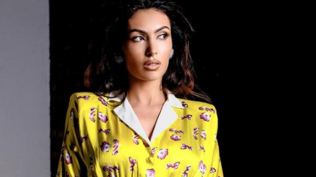 Nora Istrefi duket në top formë, ndërsa sjell foto atraktive nga pushimet