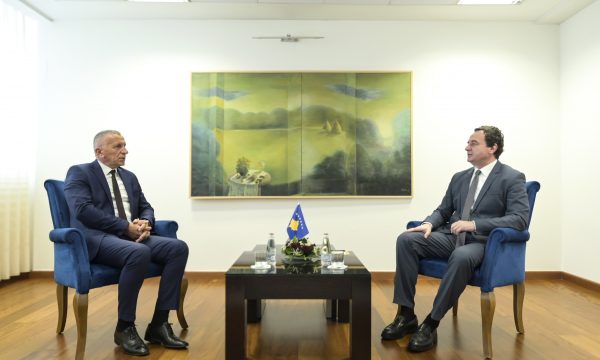 Kurti takohet me Shaip Kamberin, flasin për takimin në Bruksel dhe zhvillimet e fundit në Luginë të Preshevës