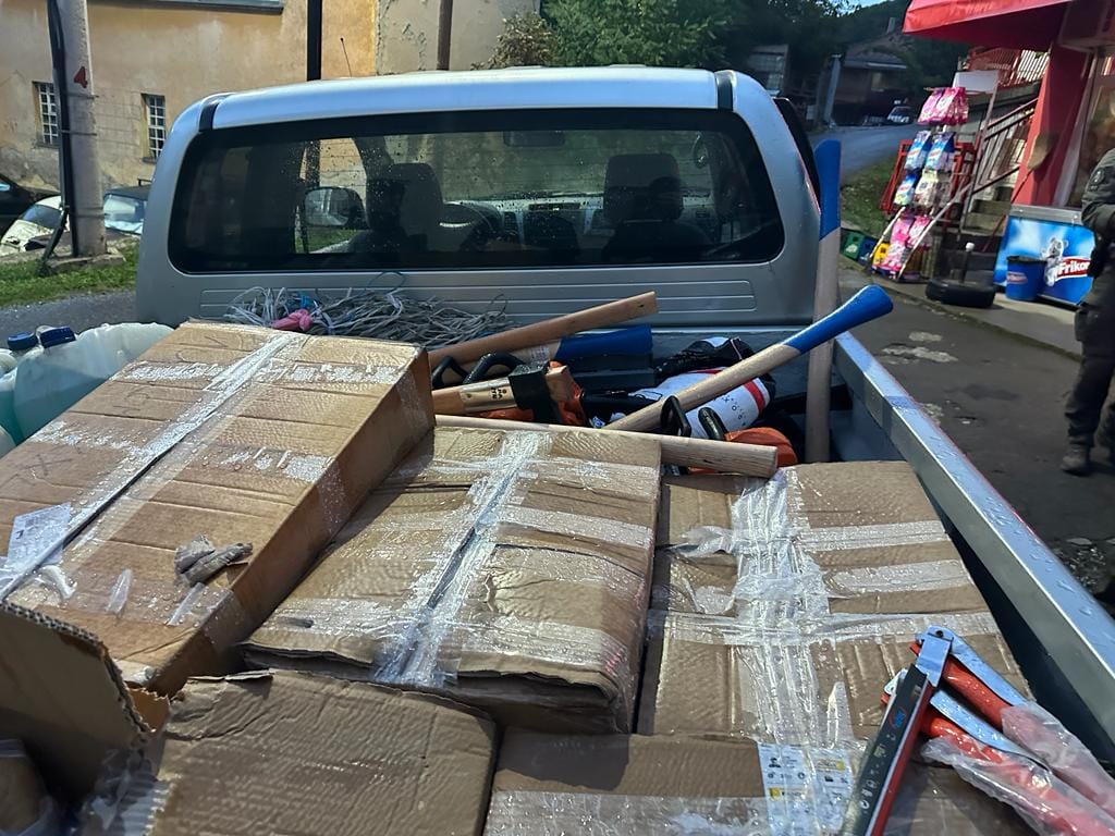 Krejt arsenali i armatimit që u kap nga policia në veri