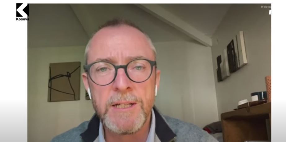 Ish-oficeri britanik për ngjarjen në veri: Ka shumë dëshmi se u organizua nga Serbia (VIDEO)