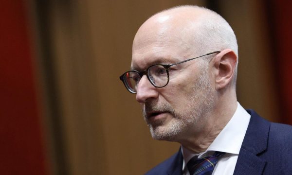 Ambasada e Francës: Mesazhi i Macron ishte miqësor dhe i qartë, që ka shumë për t’u humbur për Kosovën e Serbinë
