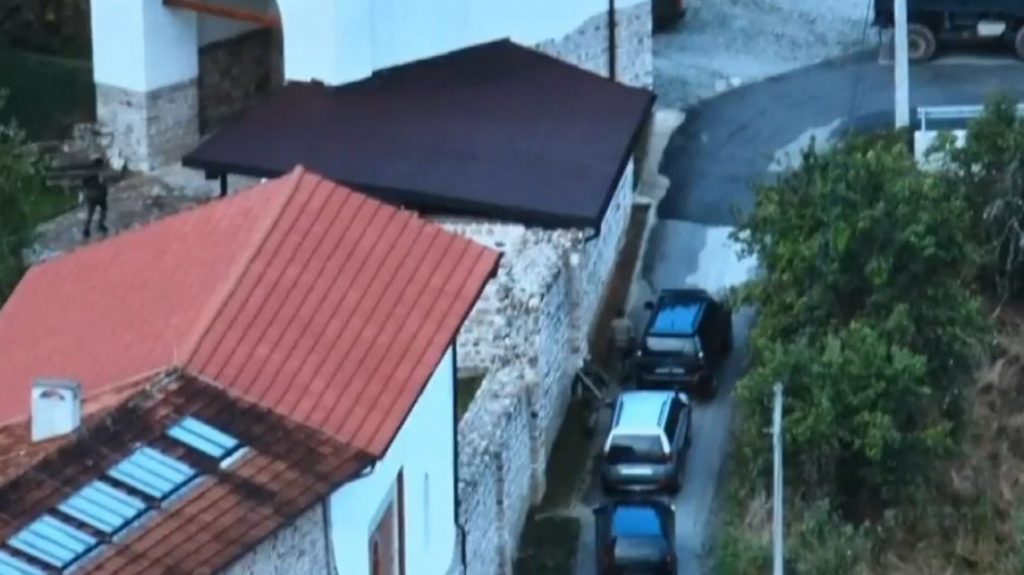 Policia e Kosovës arreston edhe dy persona në Banjskë – iu gjenden sasi e konsiderueshme e armëve