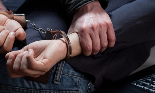Tre të arrestuar për dhunë në familje në Prishtinë
