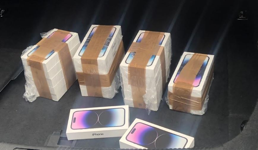 Parandalohet një rast i kontabandimit në veri, konfiskohen 40 IPHONE