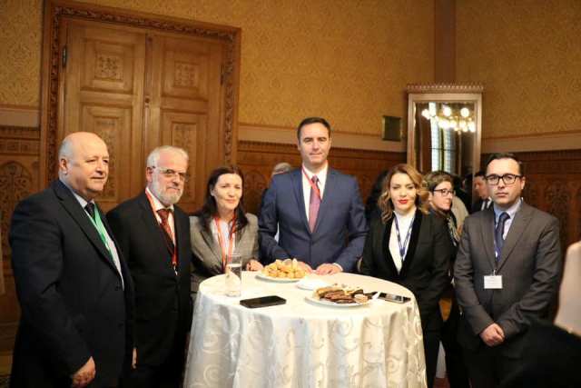 Konjufca bën thirrje për shtimin e presionit ndaj Serbisë për normalizimin e marrëdhënieve me Kosovën