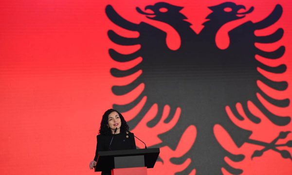 Osmani uron Shqipërinë në 111 vjetorin e pavarësisë: Kosova do të jetë gjithnjë në krah me ju