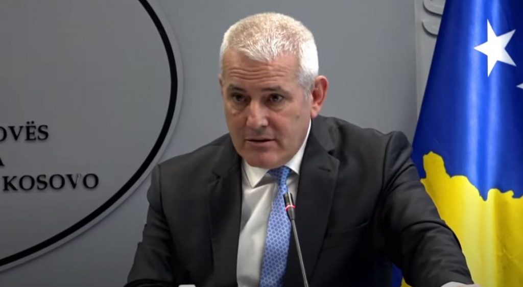 Sveçla: U konfiskuan cigare të kontrabanduara në Mitrovicën e Veriut – rend e ligj (VIDEO)
