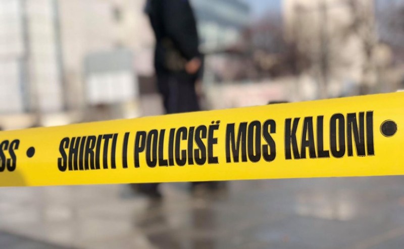 Vetëplagoset me armë zjarri një 80-vjeçar në Gjakovë