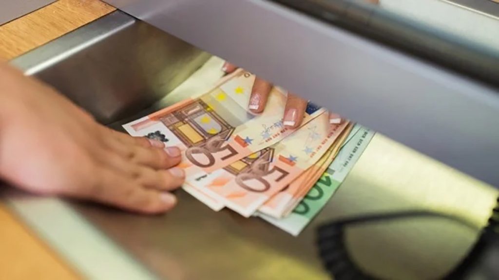 Diaspora dorëlirë, dërgoi 1 miliard e 217 milionë euro për 11 muaj