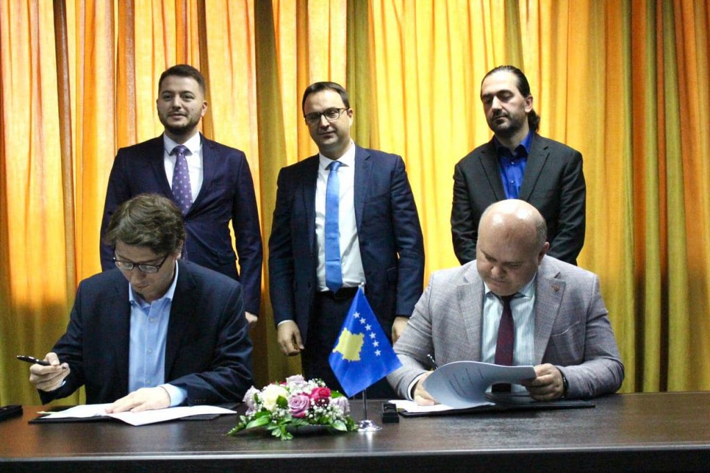 Nënshkruhet marrëveshja 13.2 milionë euro për trajtimin e ujërave të zeza në Prishtinë
