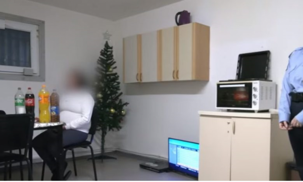 Viti i ri brenda burgut të Lipjanit, festë e mall për familjarët