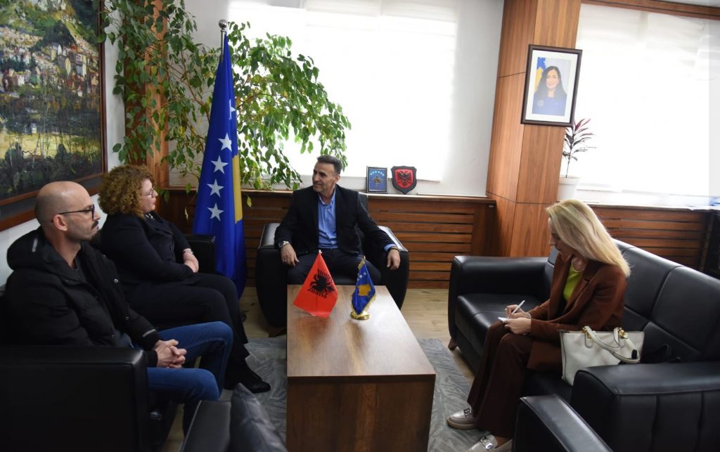 MINT hap zyrat për regjistrimin e bizneseve në Leposaviq