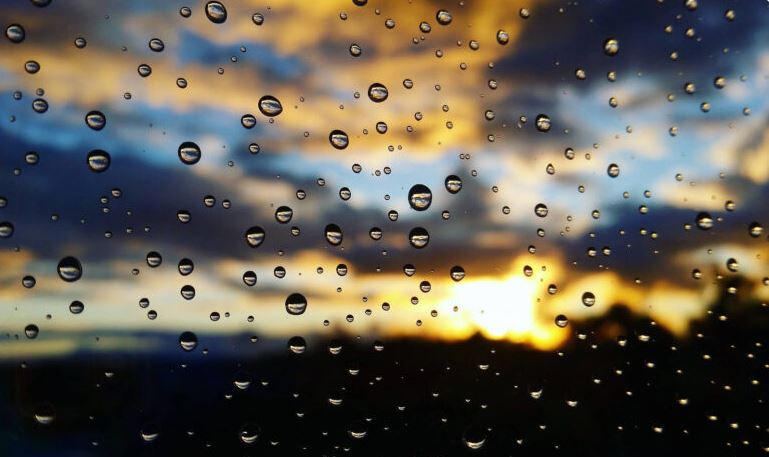 Moti sot me vranësira dhe intervale me diell gjatë ditës, në orët e mëngjesit pritet të ketë reshje