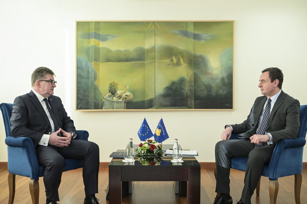 Qeveria për takimin Kurti-Lajçak: U fol për zbatimin e marrëveshjeve, njohjen reciproke e zgjedhjet në veri