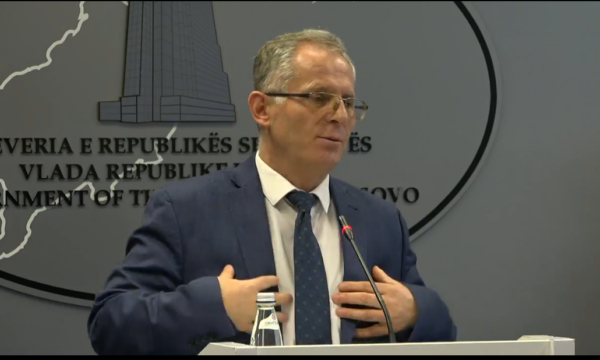 Bislimi: Vuçiq në siklet nga rregullorja e re, serbëve ua çon më pak se 200 milionë, jo 800 sa thotë