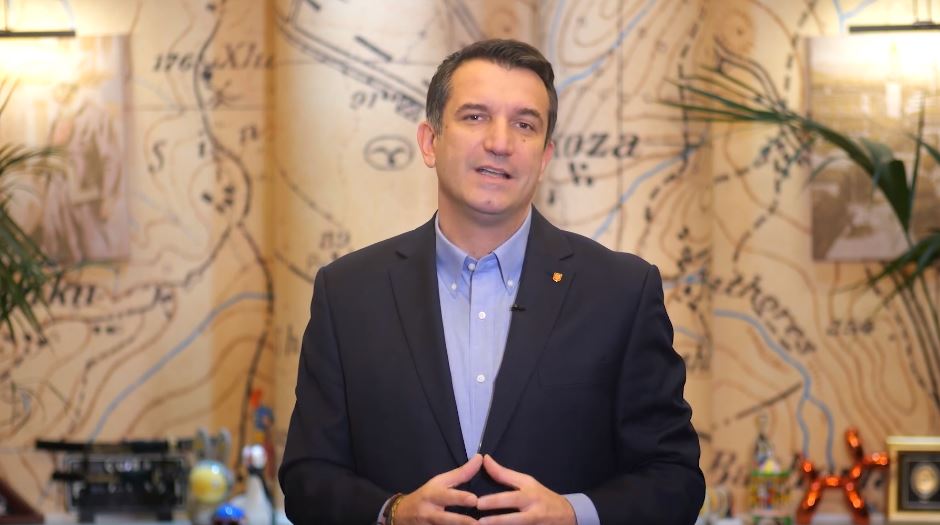 Erion Veliaj shpallet “Qytetar Nderi” nga Komuna e Bujanocit