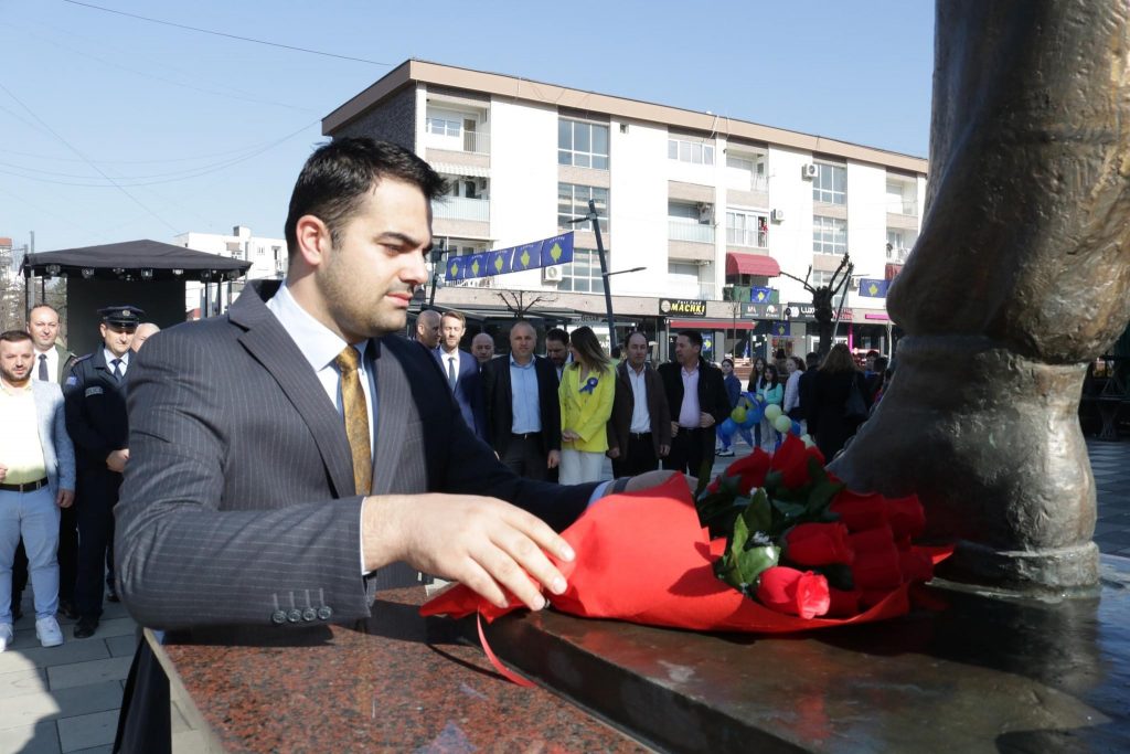 Nënkryetari Bytyqi bën homazhe për nder të festës së Pavarësisë së Kosovës