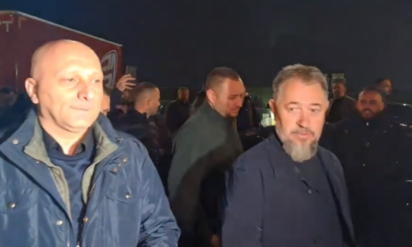 U dërgua në zyret e EULEX në orët e vona dhe iu konfiskua telefoni, çka tha pas intervistimit të Sami Lushtakut avokati i tij