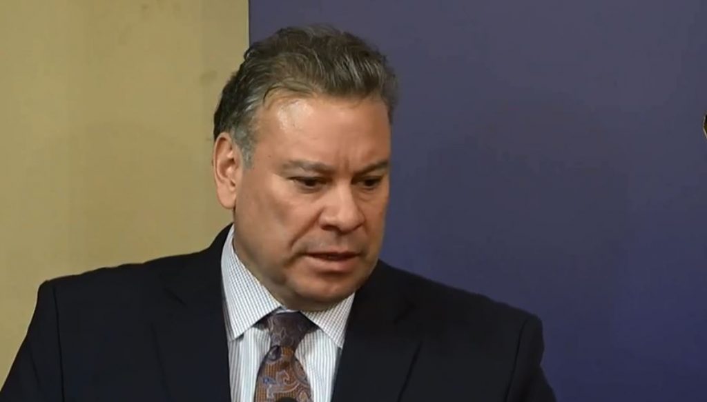 Escobar: Patëm diskutim të mirë me Kurtin, më premtoi se do t’i shqyrtojë propozimet rreth çështjes së dinarit