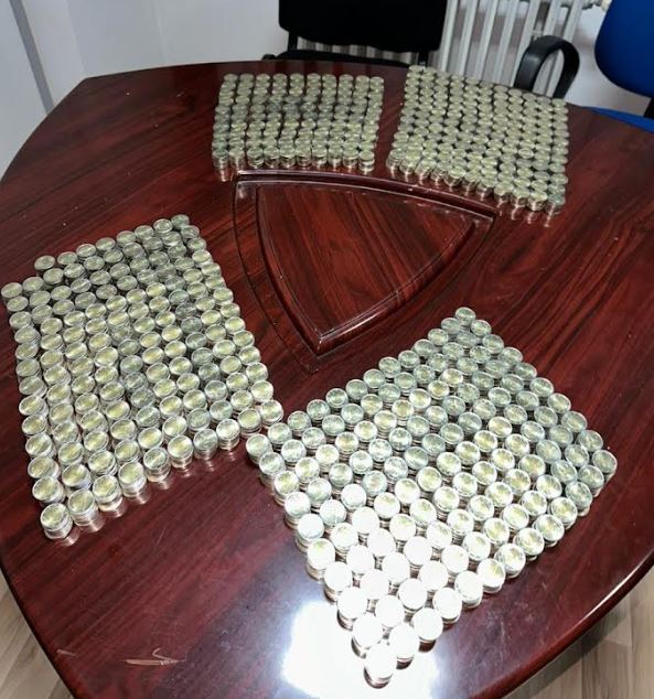 Arrestohet një person për falsifikim të parasë, i konfiskohen mbi 10 mijë euro