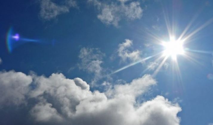 Moti sot: Me diell dhe vranësira, temperatura deri në 18 gradë