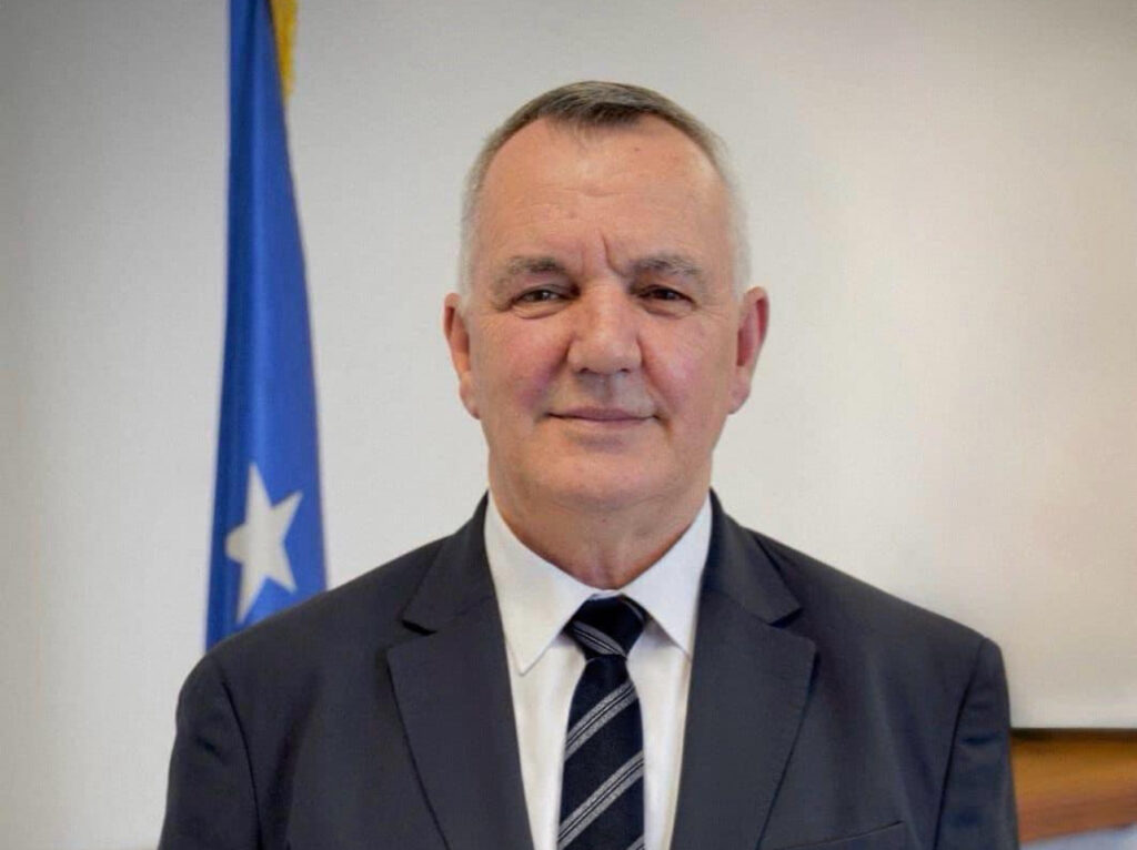 Kryetari Imri Ahmeti uron Fiter Bajramin