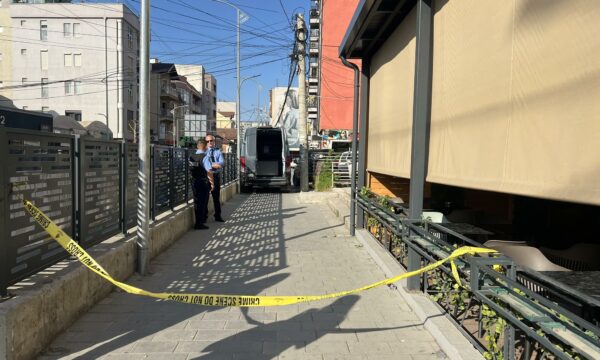 OSBE e përshkruan si femicid vrasjen e 21 vjeçares në Ferizaj: Do ta luftojmë dhunën me bazë gjinore dhe dhunën në familje