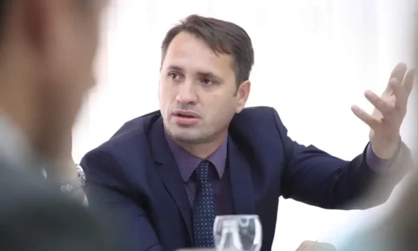 Haxholli: Serbia po hakmerret për votimin në Strasburg, nga mesnata po i mban të bllokuar mbi 300 kosovarë në kufi me Kroacinë