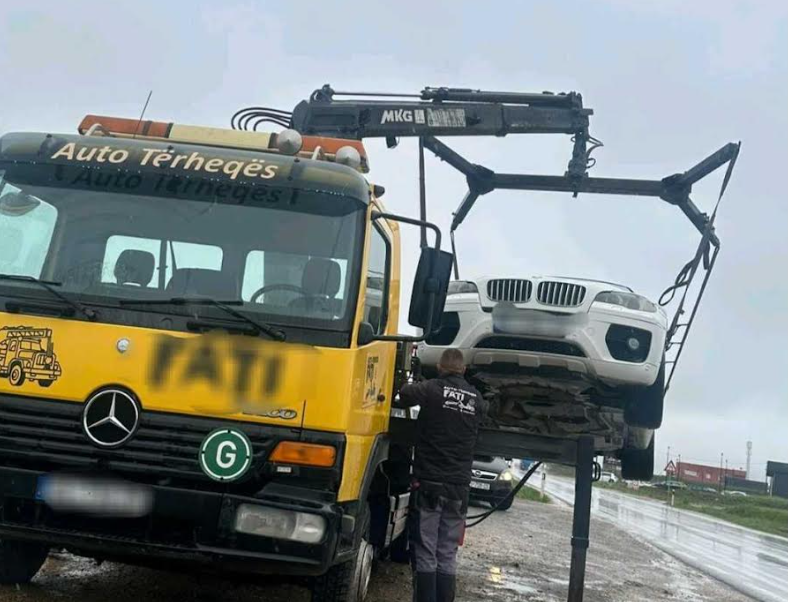 Gjobë ndaj shoferit që drejtoi automjetin pa regjistrim që nga viti 2020