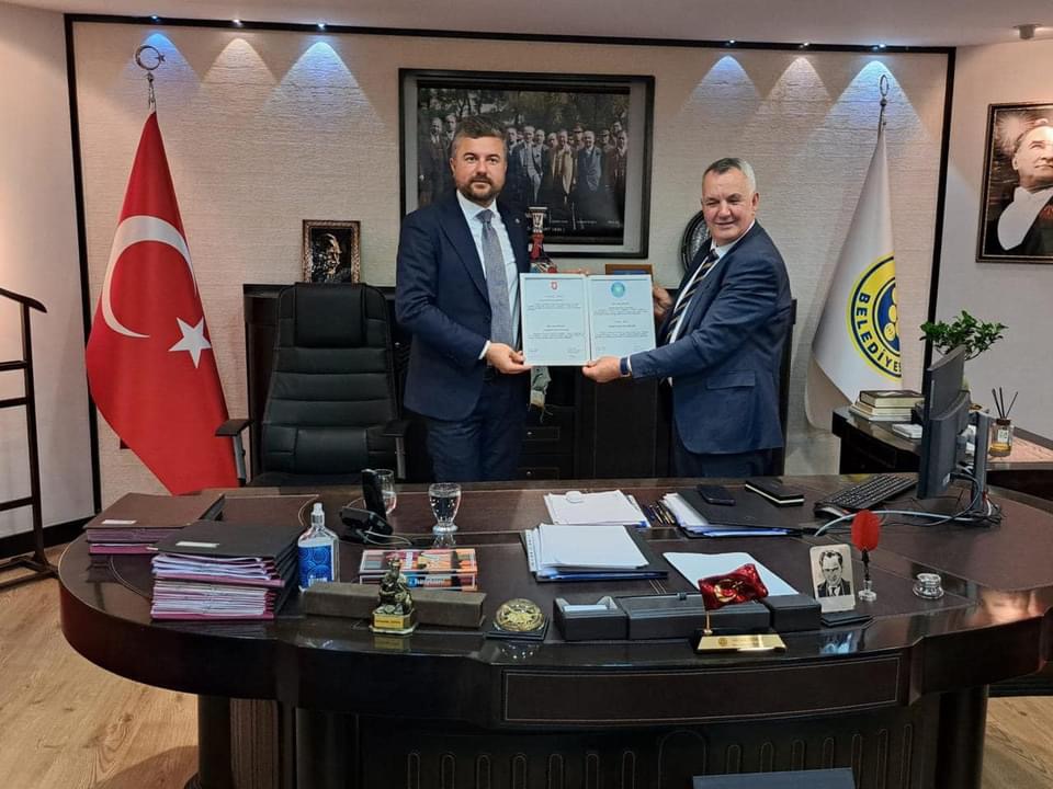 Kryetari i Komunës së Lipjanit Imri Ahmeti po qëndron në vizitë zyrtare në Izmir të Turqisë