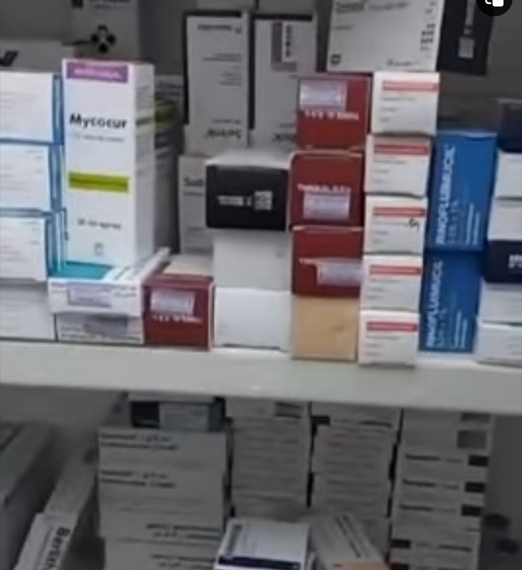 Kapen barna pa banderoll në Lipjan