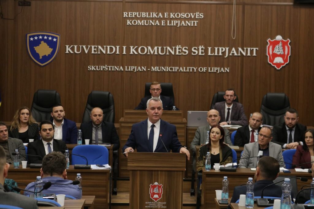Kuvendi Komunës së Lipjanit miraton propozimin për kundërshtimin e vendimin e Qeverisë së Kosovës lidhur me ndërtimin e një deponie sanitare të re në territorin e Komunës së Lipjanit