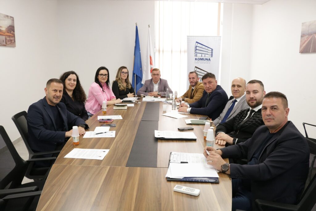 Komiteti për Politikë dhe Financa (KPF), udhëhequr nga Kryesuesi i Kuvendit z. Daut Azemi, sot ka mbajtur mbledhjen e 36-të me radhë