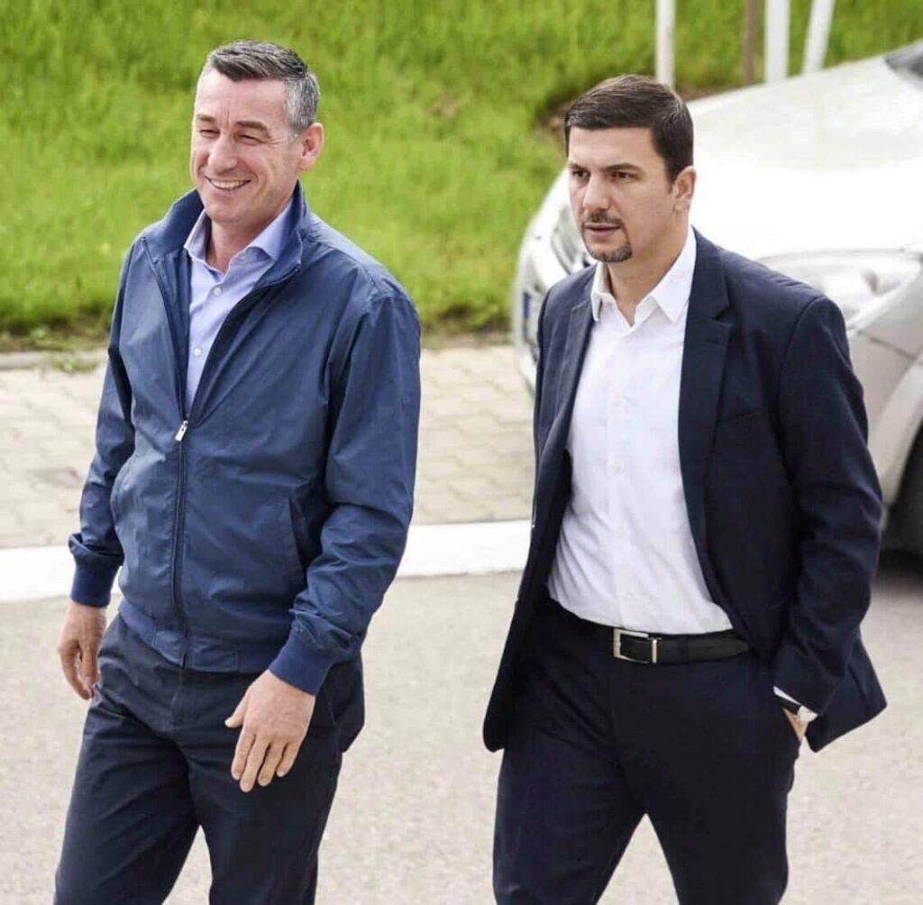 Sot ka ditëlindjen Kadri Veseli, e uron Memli Krasniqi