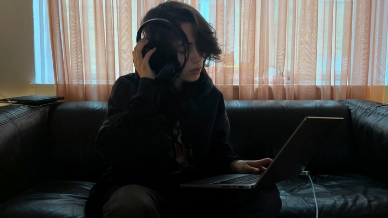 Pak orë pas publikimit të bashkëpunimit me Butën, këngëtarja shqiptare Rinesa rrëfen se është diagnostikuar me tumor në tru: Nuk do të dorëzohem