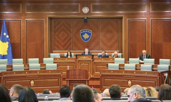 Për të 27-ën herë dështon konstituimi i Kuvendit, Vetëvendosje e zbaton skenarin e njëjtë, i ka veç 50 vota